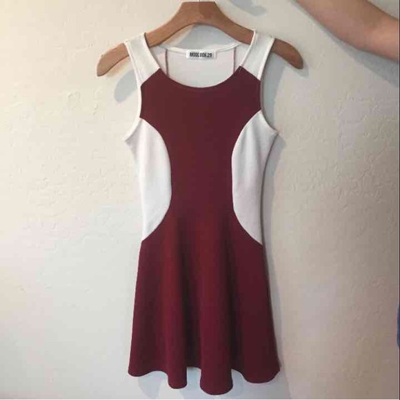Modlock Dress - Picture 2 of 3