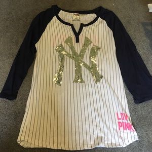 VICTORIAS SECRET PINK Yankees 3/4 sleeved shirt
