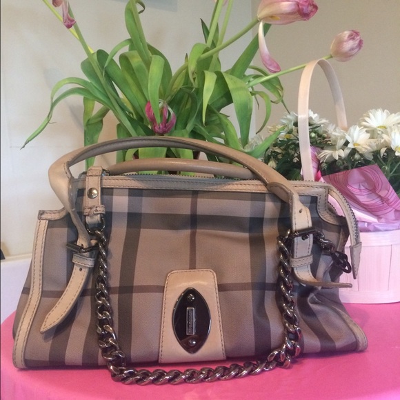 Authentic Burberry bag - Picture 1 of 2