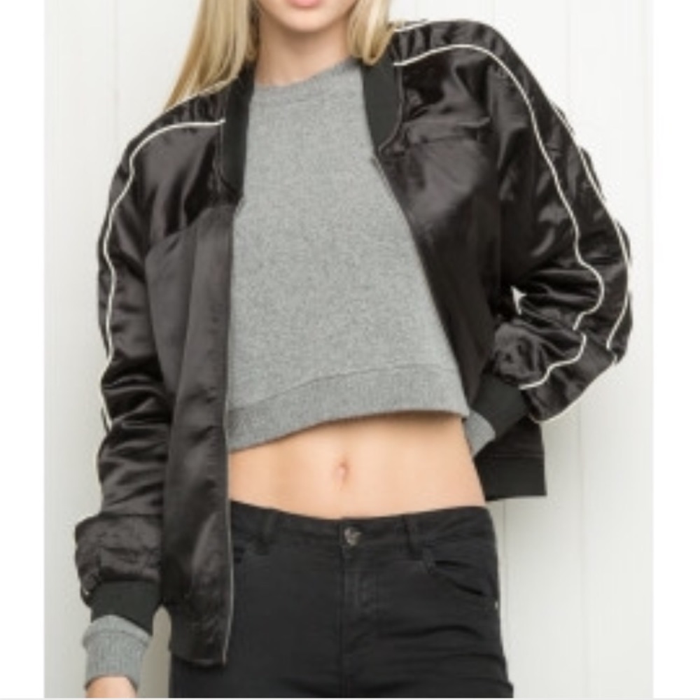 BRANDY MELVILLE BOMBER💕 - Picture 1 of 4
