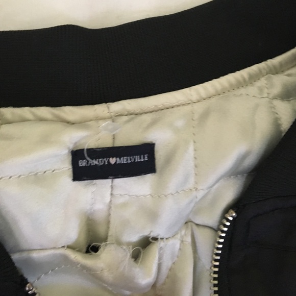 BRANDY MELVILLE BOMBER💕 - Picture 3 of 4