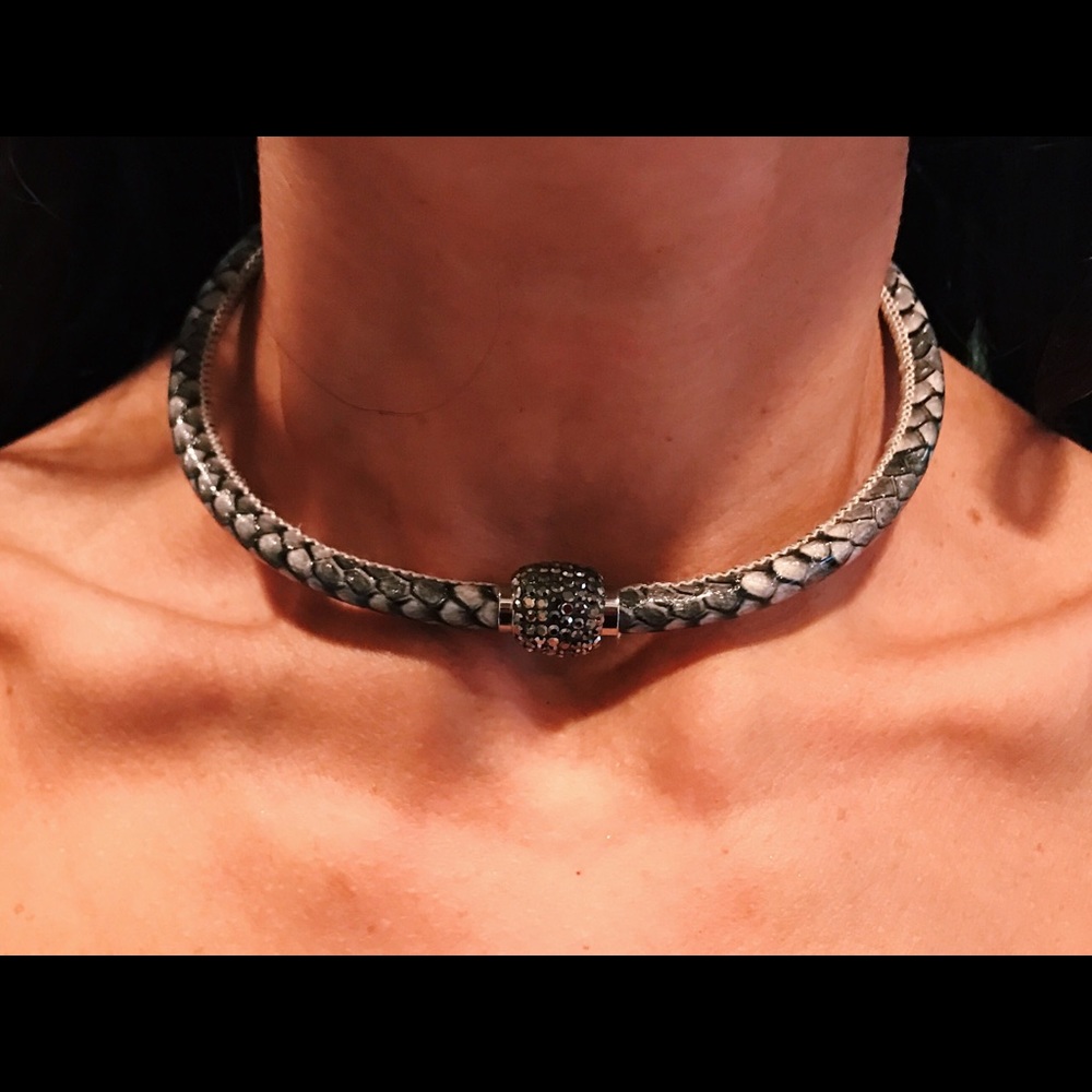 Leather choker