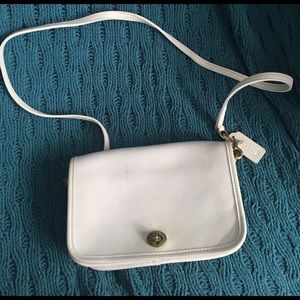 Coach off white shoulder bag