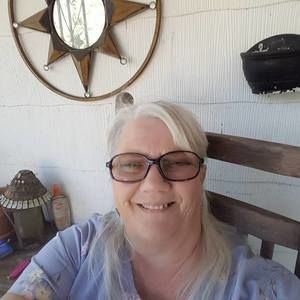 Meet your Posher, Johnne