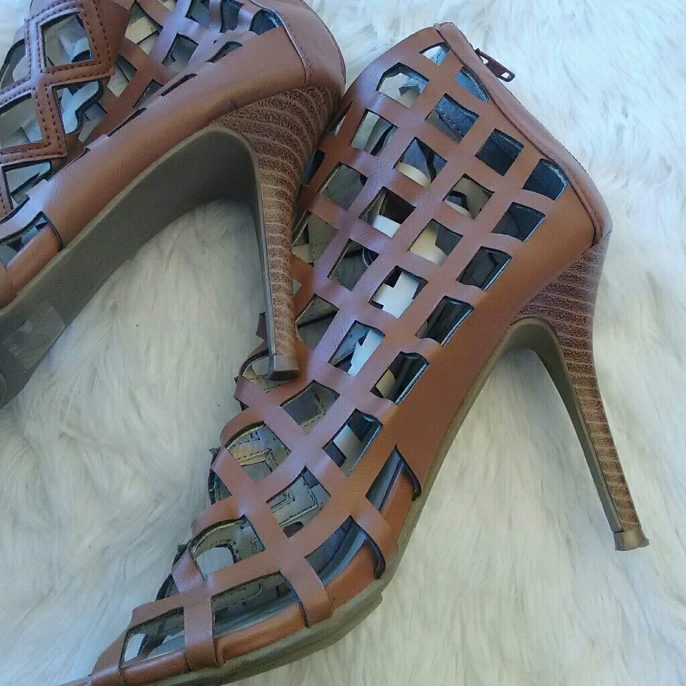 Caged tan rue21 heels