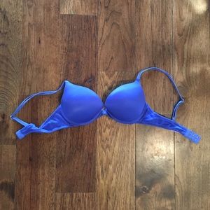 Victoria's Secret Very Sexy Blue Satin push-up Bra