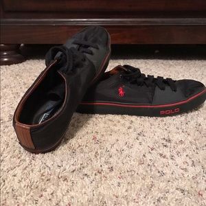 Men's black polo shoes