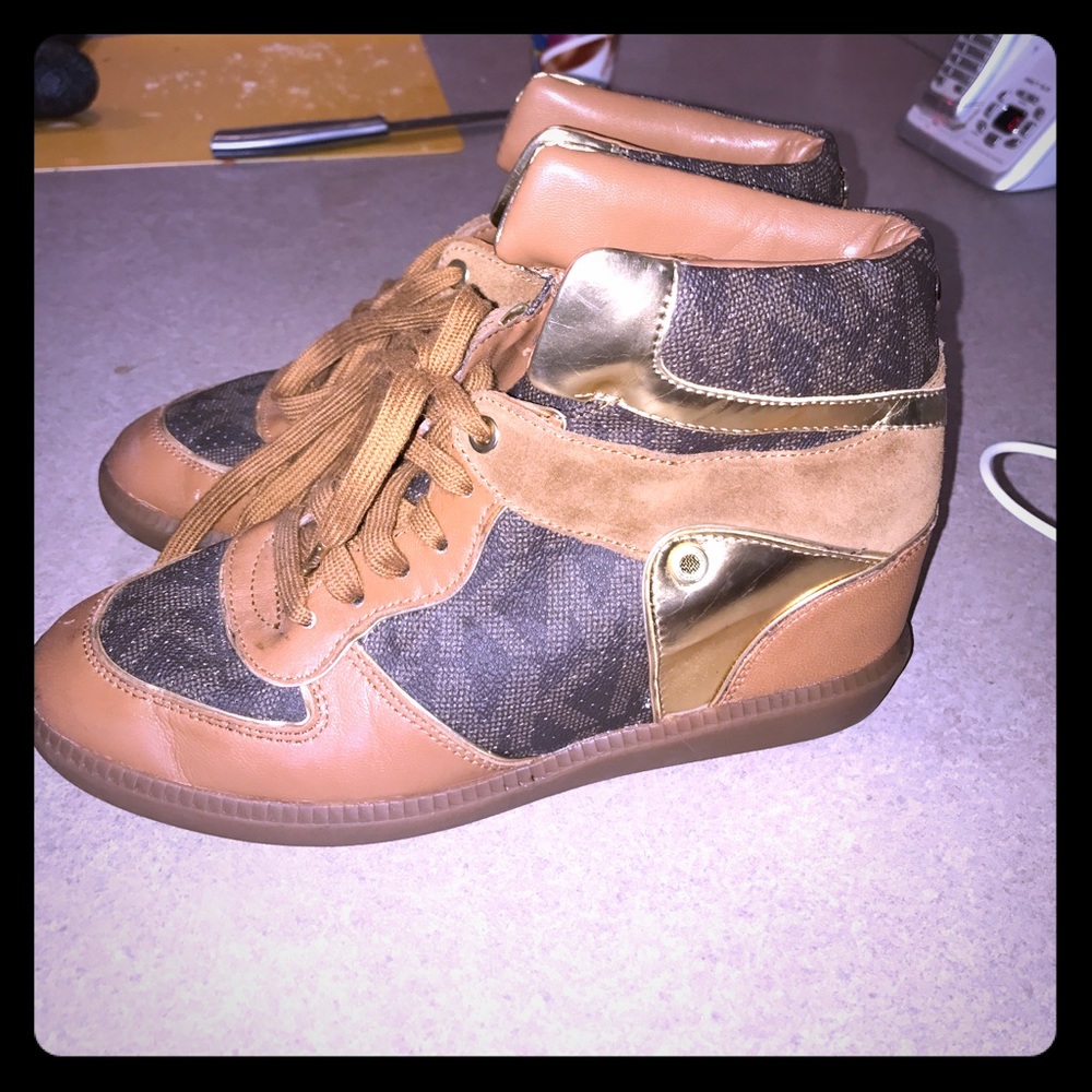 Wedge sneaker worn like 3x