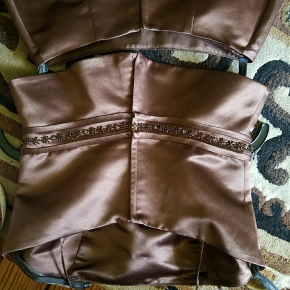 Brown two piece dress - Picture 3 of 4