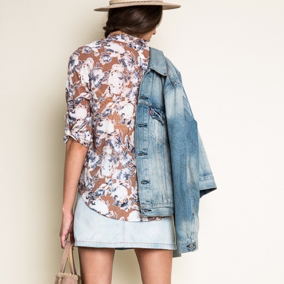 Floral Faux Wrap Top - Picture 3 of 4