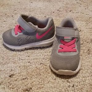 Nike Roche
