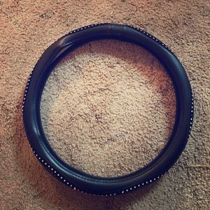 Steering wheel cover