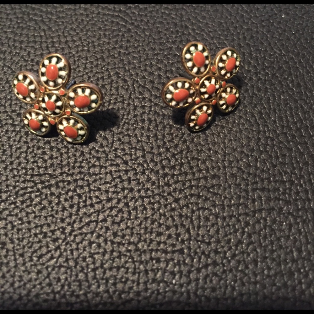 Stella and Dot stud earrings