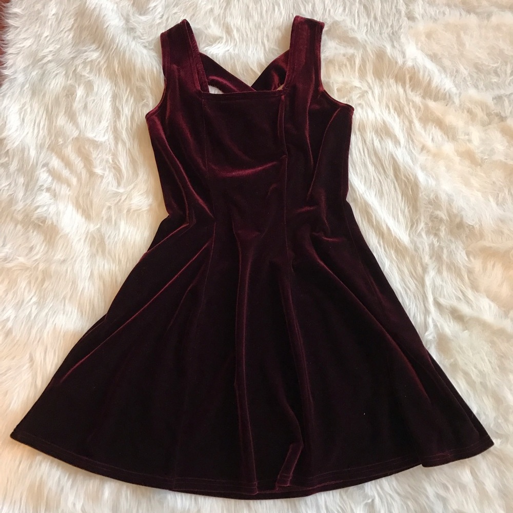 Lucky velvet maroon dress