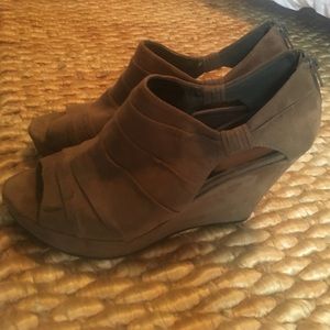 Carlos by Carlos Santana Wedges