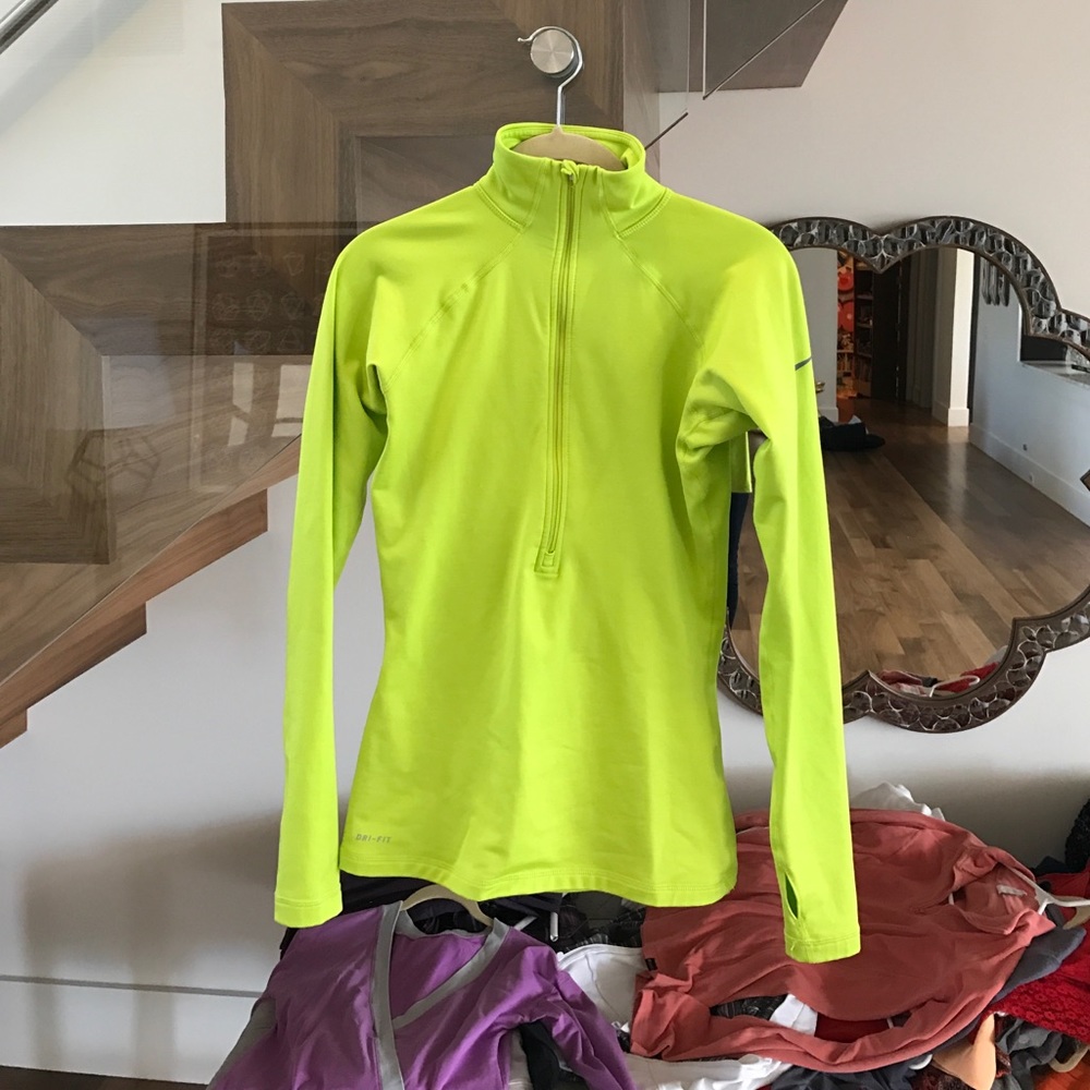 Nike pro Drifit sweatshirt - neon yellow - small