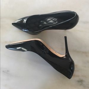 HP🎉B. Brian Atwood black patent pumps