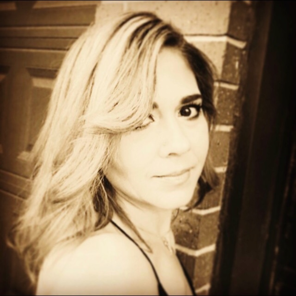 Meet your Posher, Monica