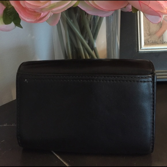 Fabulous Coach Wallet - Picture 2 of 5