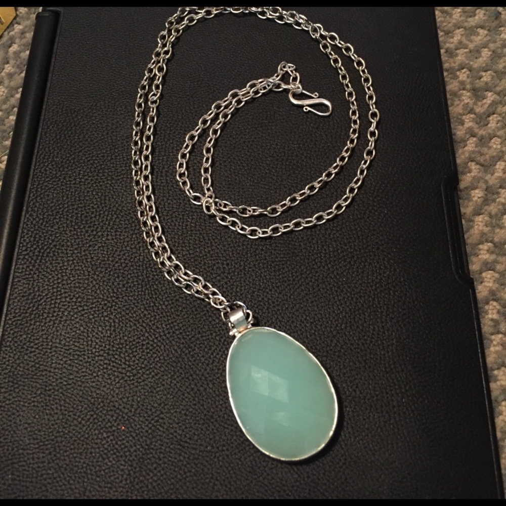 Stella and Dot Sanibel necklace in silver