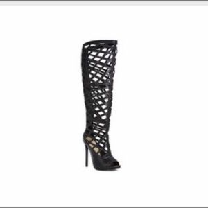 Black heeled boots