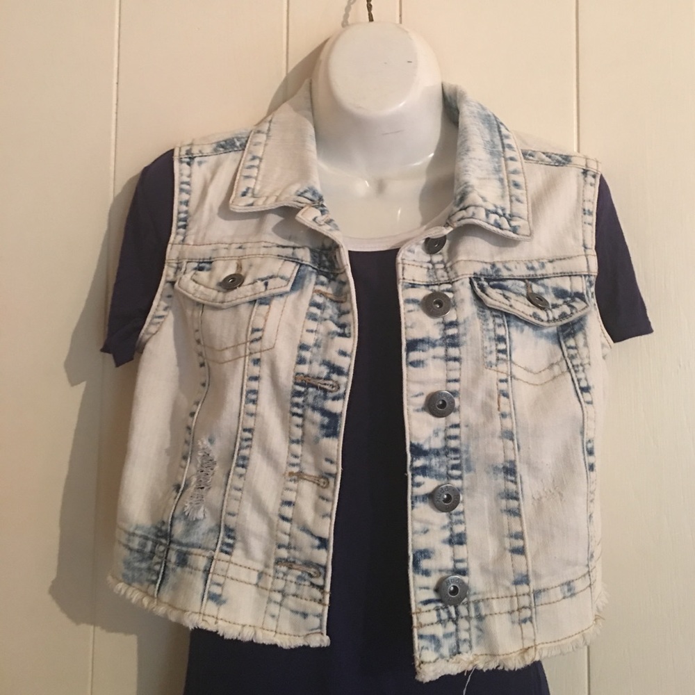 Acid wash distressed MUDD vest xs
