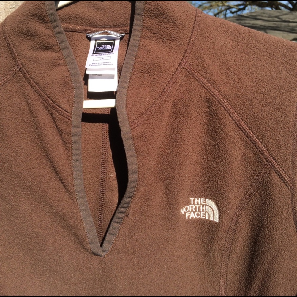 North face pull over