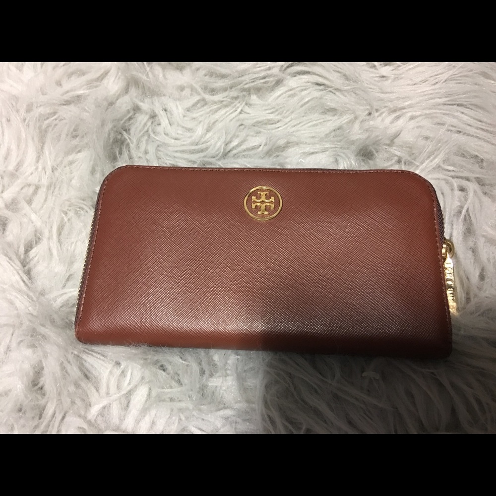 Tory Burch leather wallet