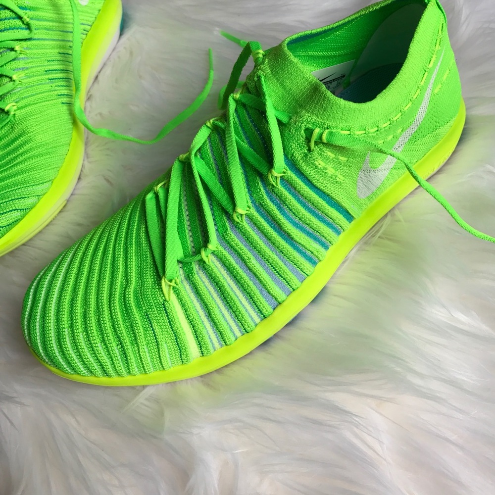 Nike Free Transform Flyknit - Picture 3 of 8