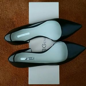 BNIB BCBGeneration pointed toe flats