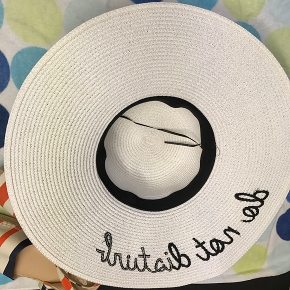 "Do not disturb" floppy beach hat!! - Picture 7 of 8