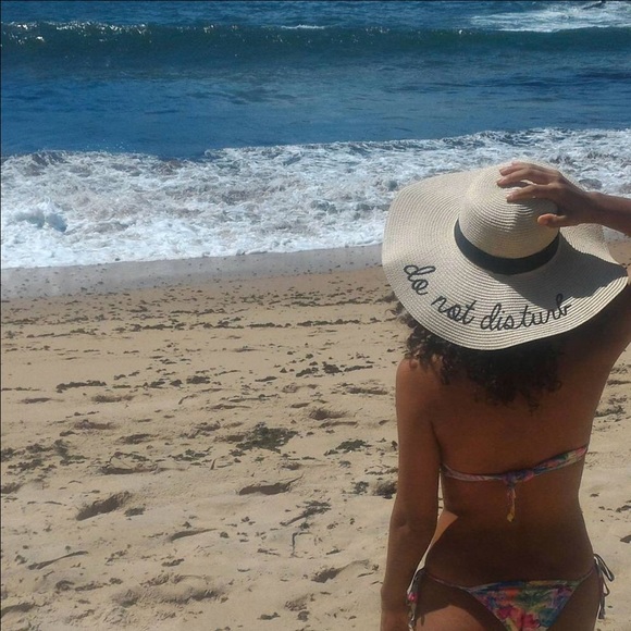 "Do not disturb" floppy beach hat!! - Picture 8 of 8