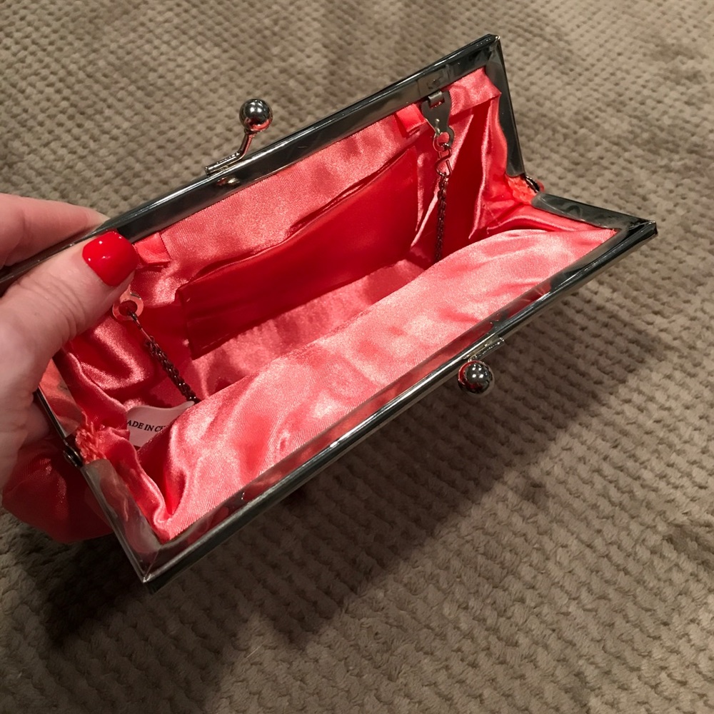 Small clutch - Picture 3 of 5