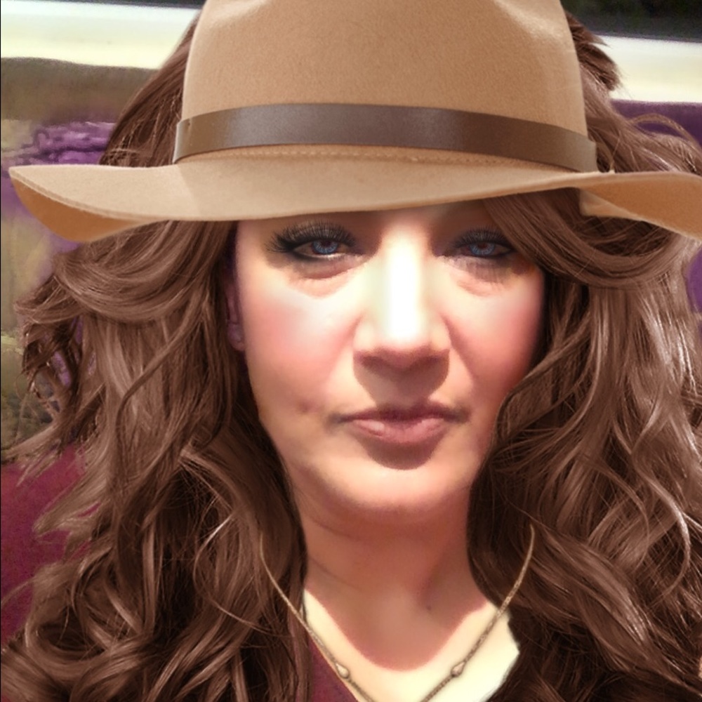 Meet your Posher, Wahida