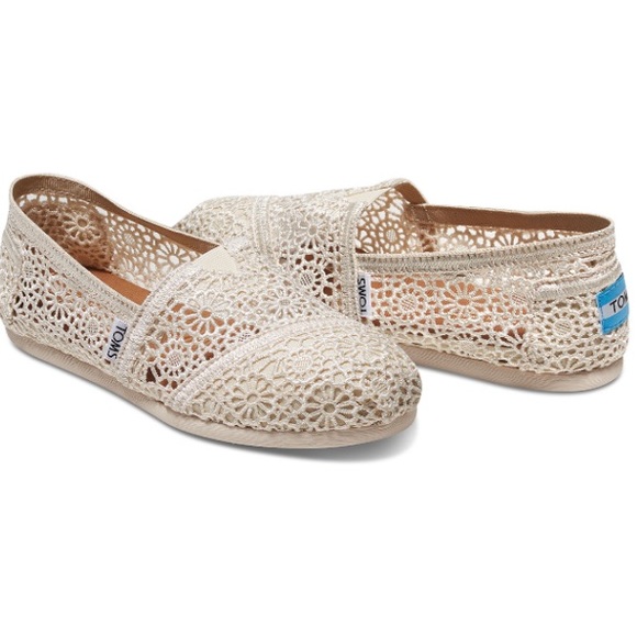 TOMS Shoes - Lace Toms shoes Size 7.5