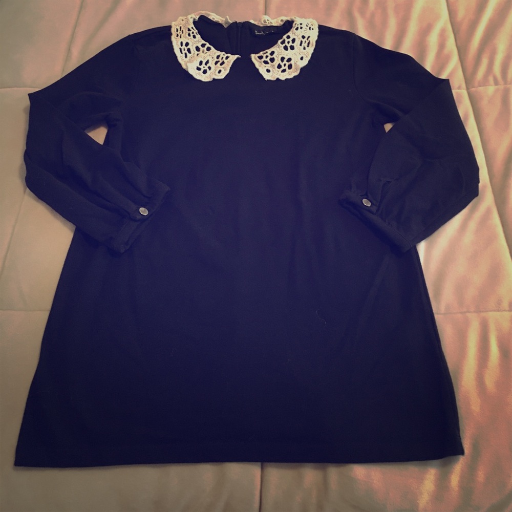 Black 3/4 Sleeved Lace Collared Top