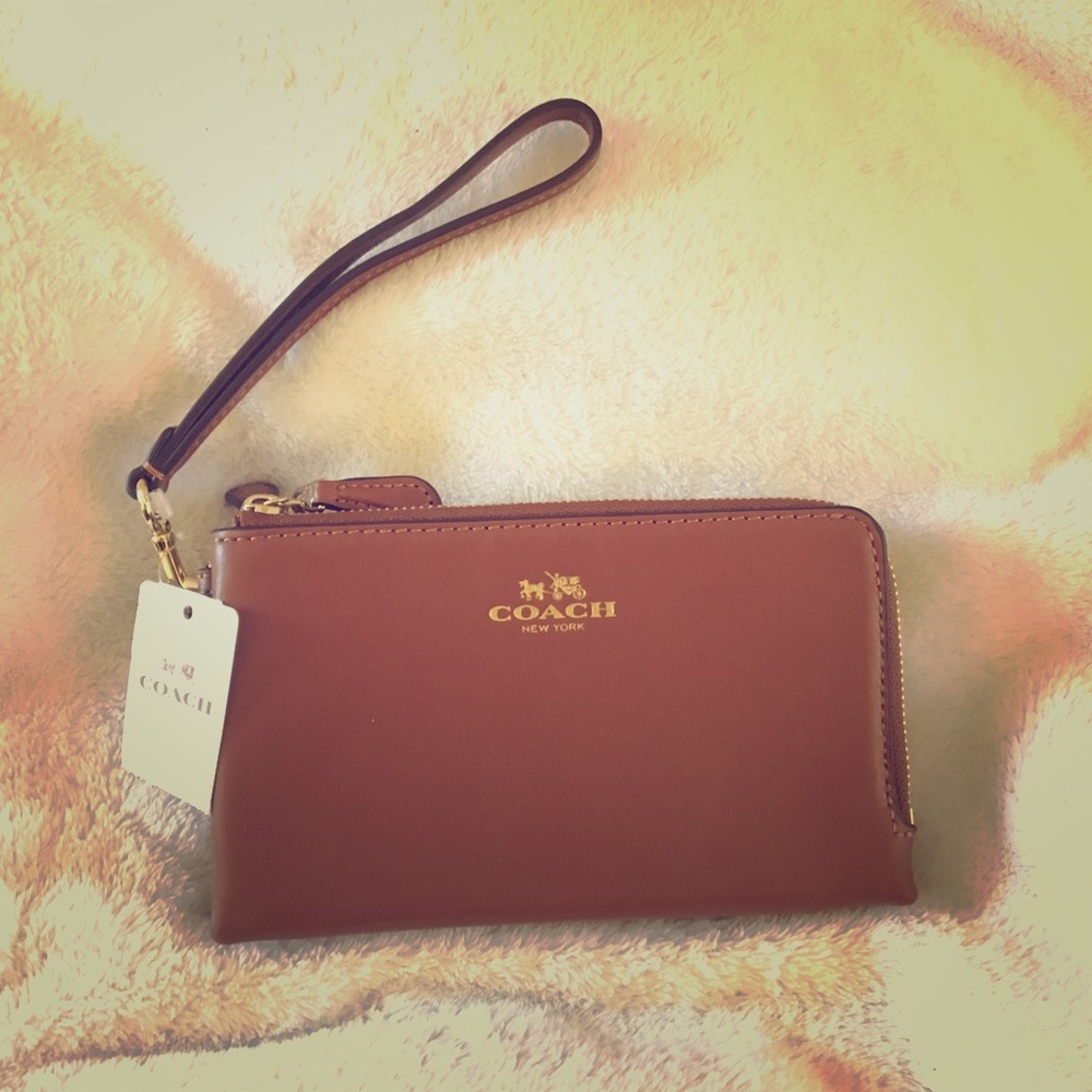 Coach - Double Corner Zipper Clutch/Wristlet