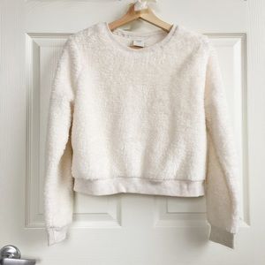 Abercrombie & Fitch Cropped Fuzzy Sweatshirt