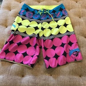 Quicksilver board shorts size 32- men's