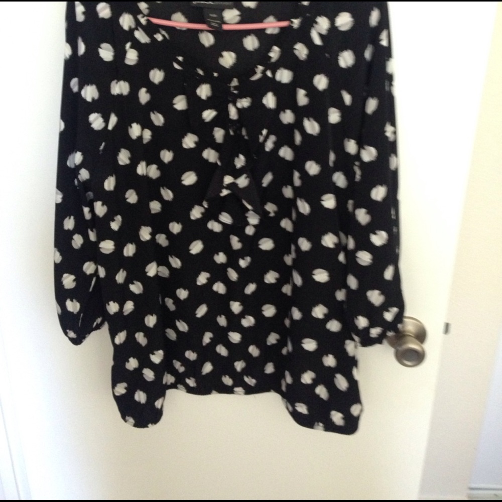 Lane Bryant size 18/20 black and white blouse.