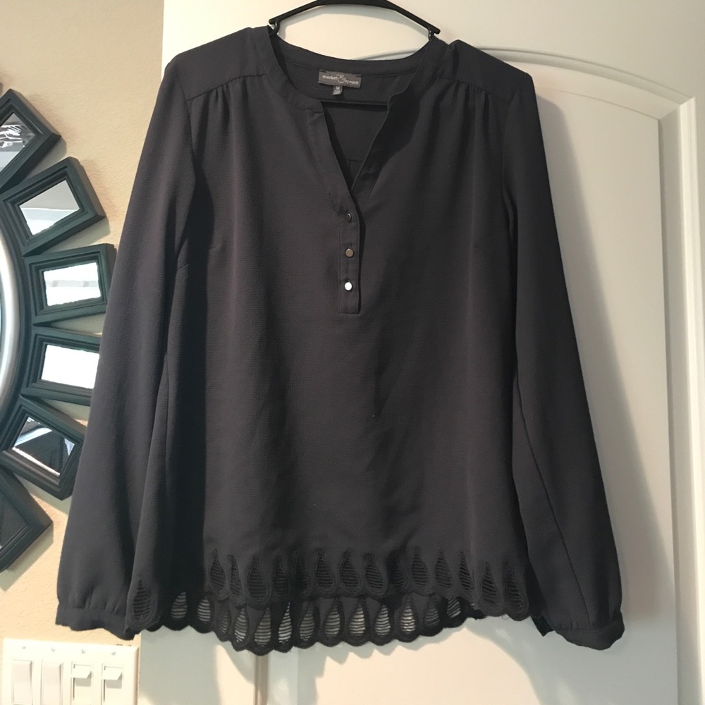 Market Spruce Grey Top