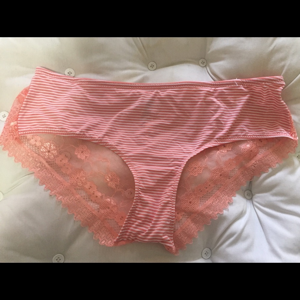Peach Izod panty size L