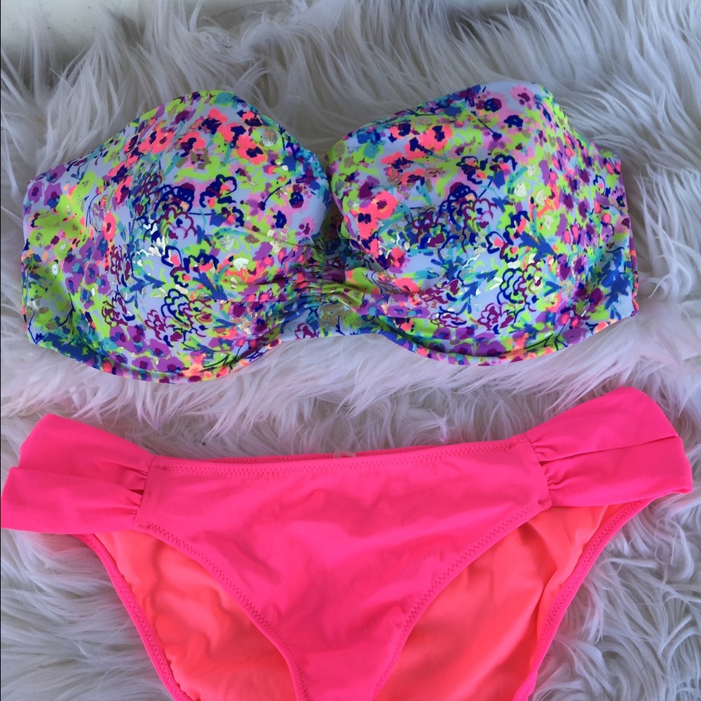 Bikini hot pink