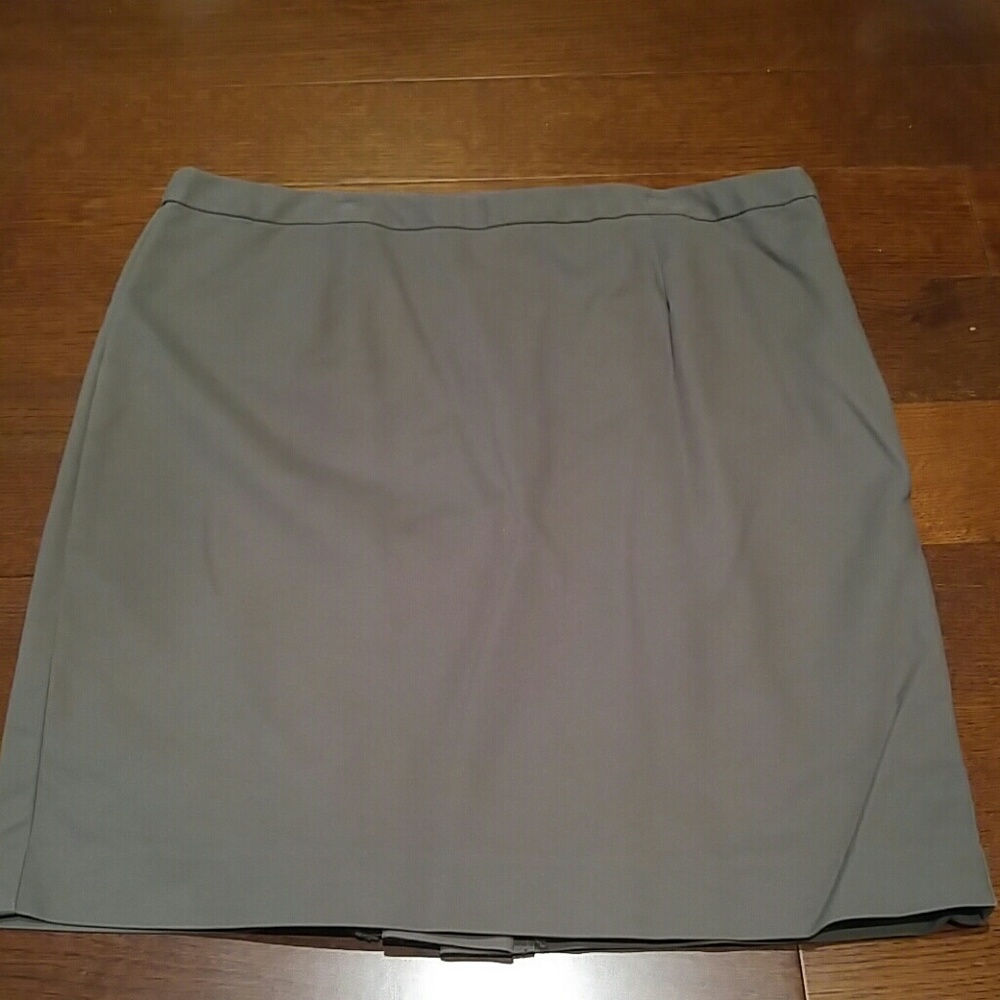 Gray Pencil Skirt (Old Navy)