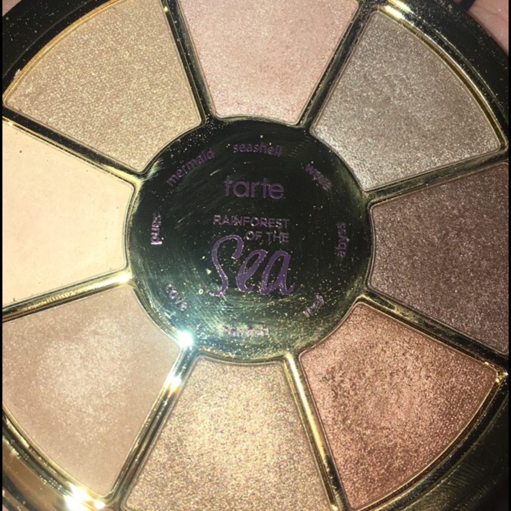 Tart rainforest of the sea pallet