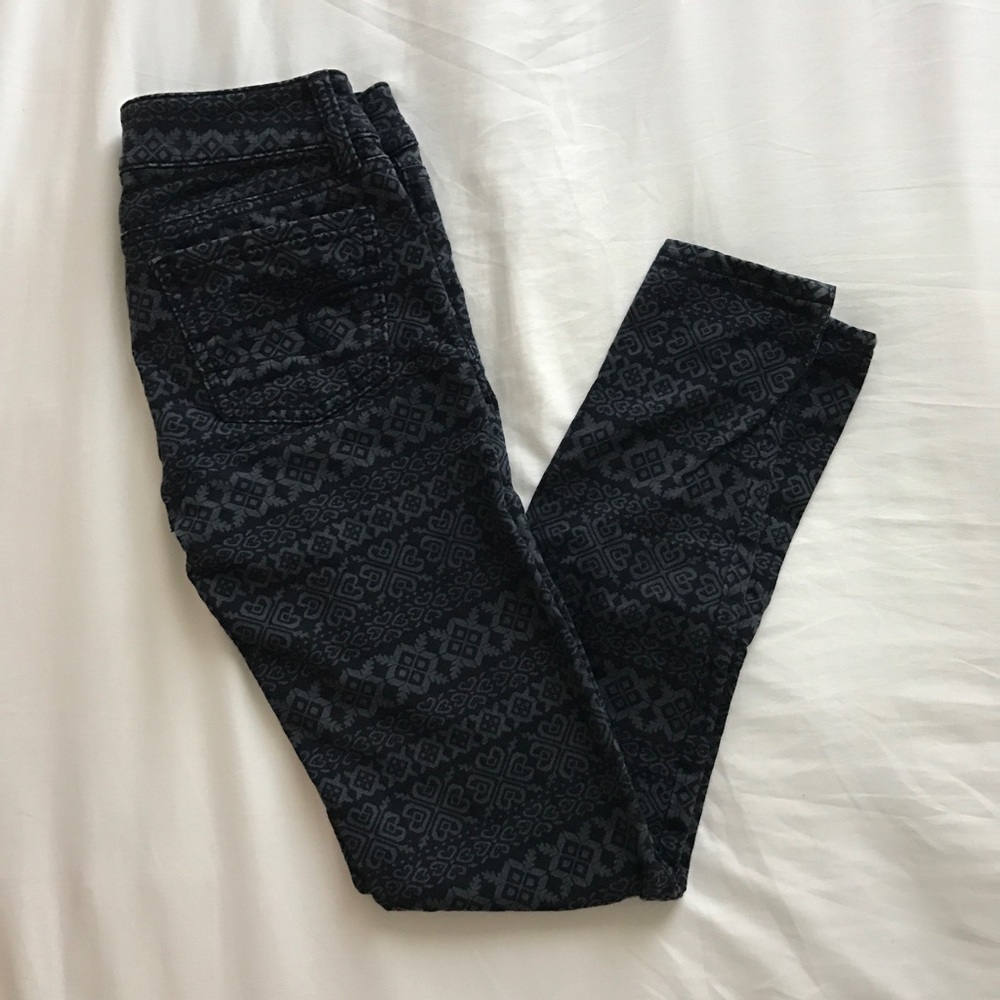 America Eagle printed jeggings.