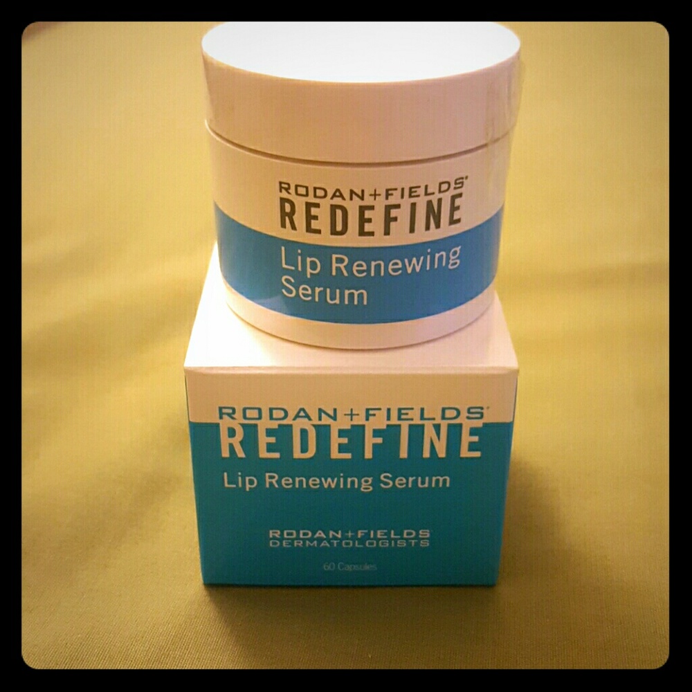 Lip Renewing Serum
