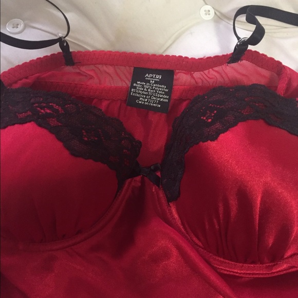 Red Satin babydoll size M - Picture 2 of 6