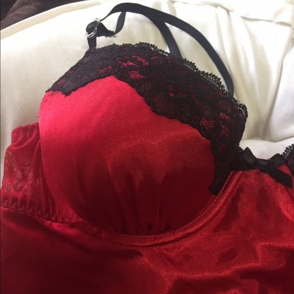 Red Satin babydoll size M - Picture 4 of 6