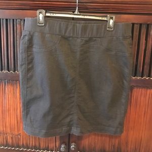 Gap elastic waist skirt w back pockets size L